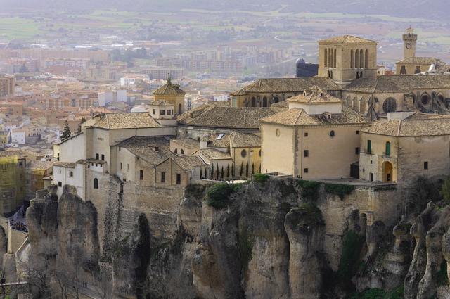 Фото: Eduardo Casajús Gorostiaga / Unsplash Куэнка