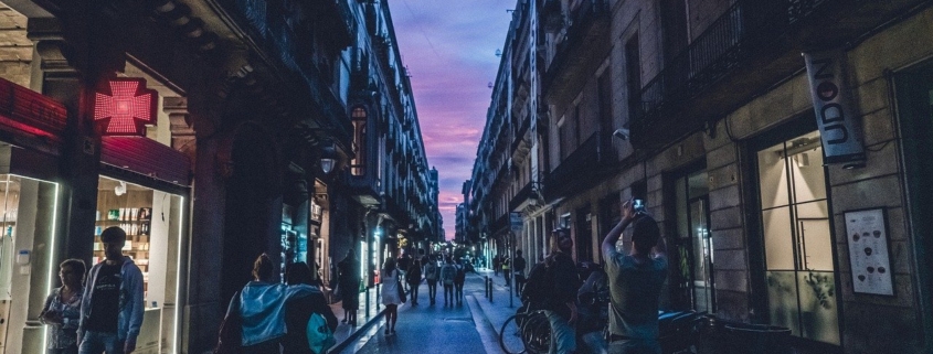 Темная улица Барселоны