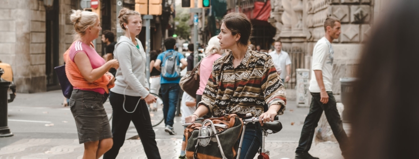 Велосипедистка